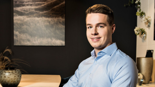 MDDr. Sándor Domsitz, Schill Dental Clinic